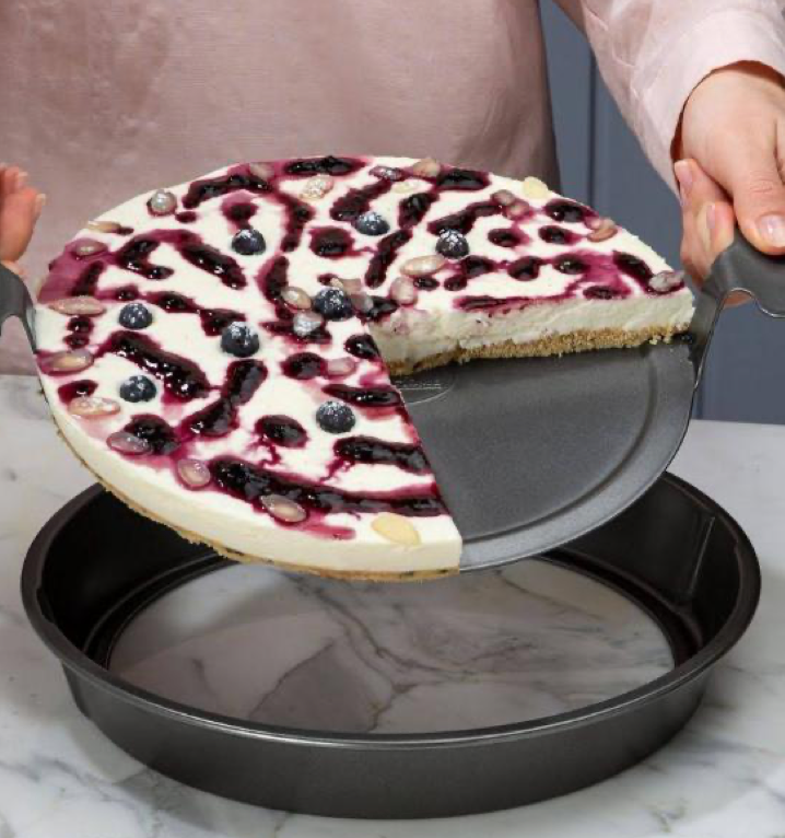 Avilo Baking Pan With Lifting Base A232553