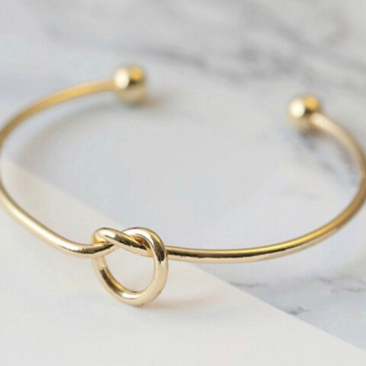 Women's Gold Knot Bangle
